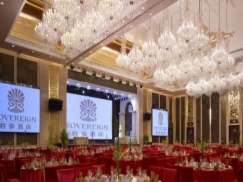 Sovereign Hotel Zhanjiang Exteriör bild